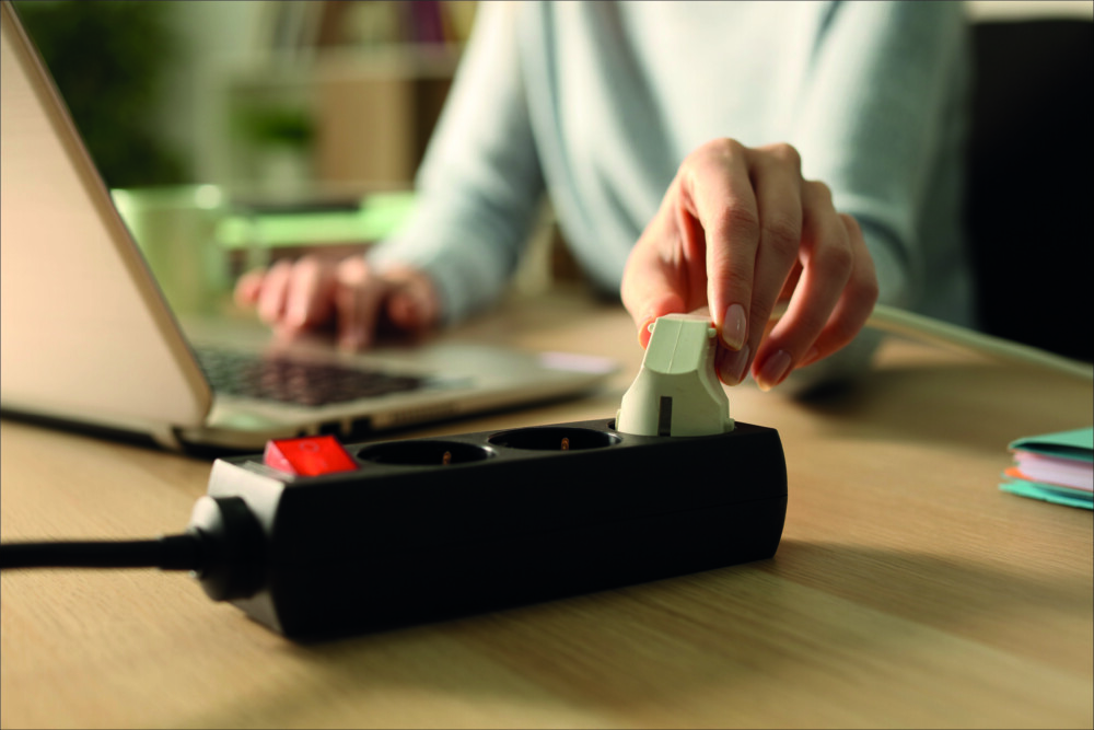 Foto eines Stromverlängerungskabels mit Schalter